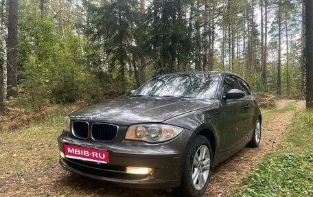 BMW 1 серия, 2007 год, 620 000 рублей, 1 фотография