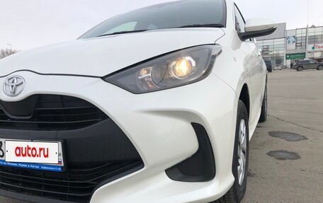 Toyota Yaris, 2020 год, 1 350 000 рублей, 5 фотография