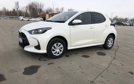 Toyota Yaris, 2020 год, 1 350 000 рублей, 7 фотография