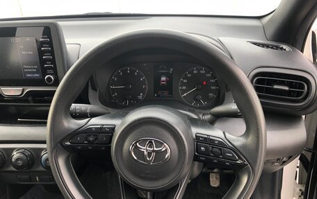 Toyota Yaris, 2020 год, 1 350 000 рублей, 14 фотография