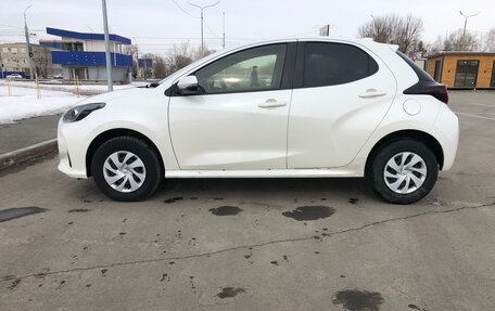 Toyota Yaris, 2020 год, 1 350 000 рублей, 8 фотография