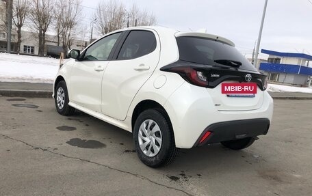 Toyota Yaris, 2020 год, 1 350 000 рублей, 9 фотография