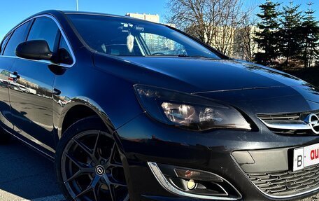 Opel Astra J, 2013 год, 900 000 рублей, 3 фотография