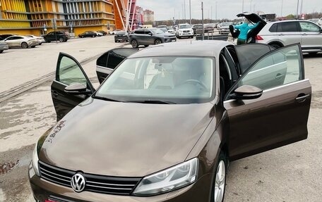 Volkswagen Jetta VI, 2012 год, 985 000 рублей, 2 фотография