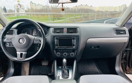 Volkswagen Jetta VI, 2012 год, 985 000 рублей, 16 фотография