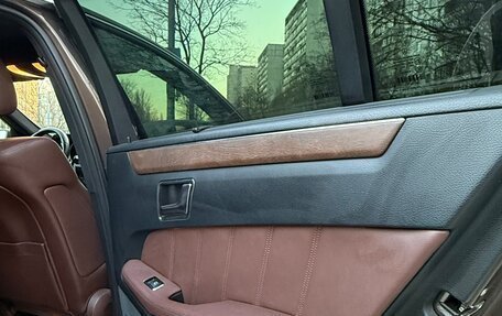 Mercedes-Benz E-Класс, 2013 год, 2 300 000 рублей, 15 фотография