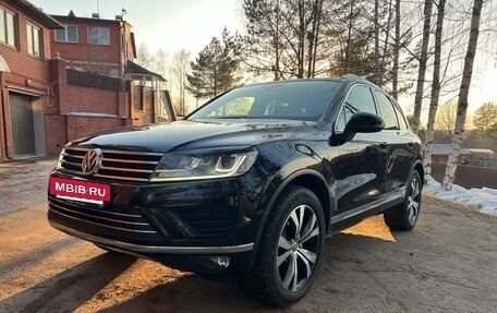Volkswagen Touareg III, 2015 год, 3 100 000 рублей, 2 фотография