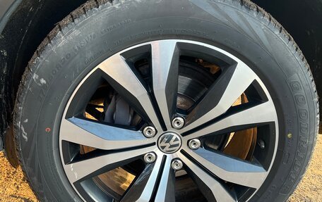 Volkswagen Touareg III, 2015 год, 3 100 000 рублей, 12 фотография