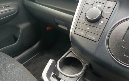 Toyota Wish II, 2010 год, 1 650 000 рублей, 15 фотография