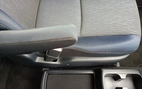 Toyota Wish II, 2010 год, 1 650 000 рублей, 17 фотография