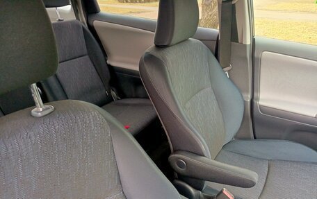 Toyota Wish II, 2010 год, 1 650 000 рублей, 18 фотография