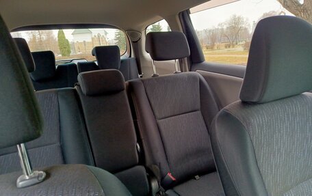 Toyota Wish II, 2010 год, 1 650 000 рублей, 21 фотография