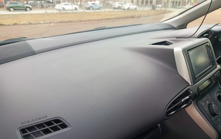 Toyota Wish II, 2010 год, 1 650 000 рублей, 33 фотография