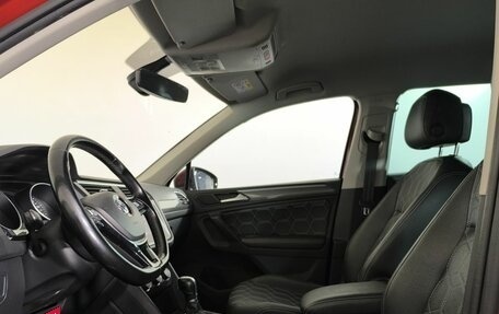 Volkswagen Tiguan II, 2018 год, 2 240 000 рублей, 5 фотография