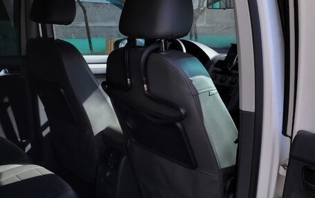 Volkswagen Touran III, 2010 год, 580 000 рублей, 5 фотография