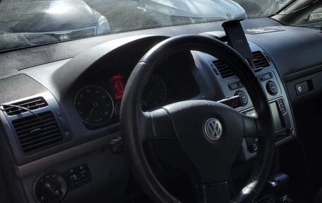 Volkswagen Touran III, 2010 год, 580 000 рублей, 7 фотография