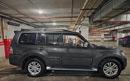 Mitsubishi Pajero IV, 2018 год, 3 850 000 рублей, 10 фотография