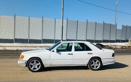 Mercedes-Benz E-Класс, 1994 год, 485 000 рублей, 1 фотография