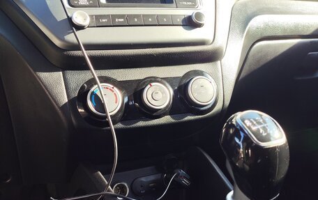 KIA Rio III рестайлинг, 2016 год, 900 000 рублей, 11 фотография