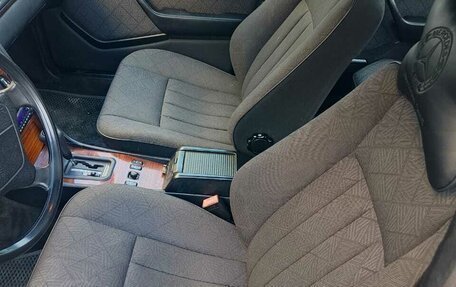 Mercedes-Benz E-Класс, 1994 год, 485 000 рублей, 10 фотография