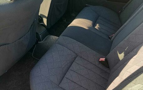 Mercedes-Benz E-Класс, 1994 год, 485 000 рублей, 9 фотография