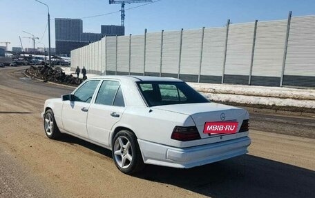 Mercedes-Benz E-Класс, 1994 год, 485 000 рублей, 4 фотография