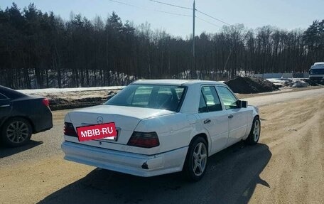 Mercedes-Benz E-Класс, 1994 год, 485 000 рублей, 3 фотография