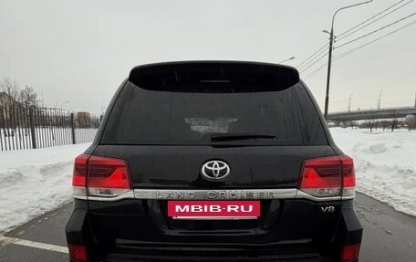 Toyota Land Cruiser 200, 2011 год, 2 400 000 рублей, 6 фотография