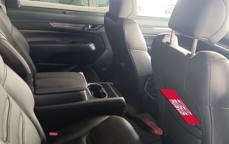 Mazda CX-8, 2019 год, 2 400 000 рублей, 10 фотография