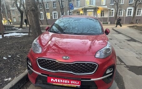 KIA Sportage IV рестайлинг, 2020 год, 2 200 000 рублей, 2 фотография