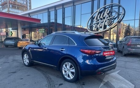 Infiniti QX70, 2014 год, 2 350 000 рублей, 5 фотография