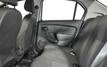 Renault Logan II, 2018 год, 745 000 рублей, 12 фотография