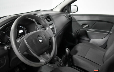 Renault Logan II, 2018 год, 745 000 рублей, 9 фотография