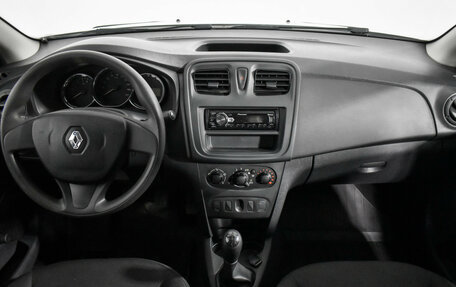 Renault Logan II, 2018 год, 745 000 рублей, 13 фотография