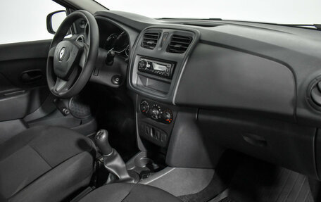 Renault Logan II, 2018 год, 745 000 рублей, 14 фотография