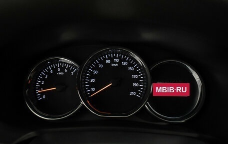 Renault Logan II, 2018 год, 745 000 рублей, 17 фотография