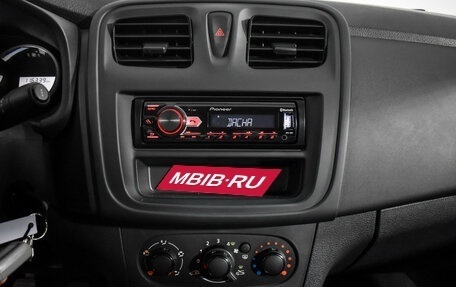 Renault Logan II, 2018 год, 745 000 рублей, 16 фотография