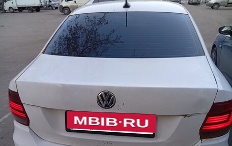 Volkswagen Polo VI (EU Market), 2017 год, 395 000 рублей, 2 фотография