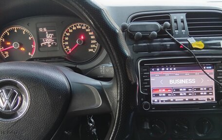 Volkswagen Polo VI (EU Market), 2017 год, 395 000 рублей, 13 фотография