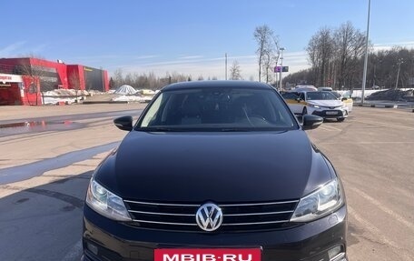 Volkswagen Jetta VI, 2015 год, 1 350 000 рублей, 24 фотография