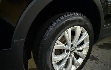 Volkswagen Tiguan II, 2020 год, 2 400 000 рублей, 14 фотография