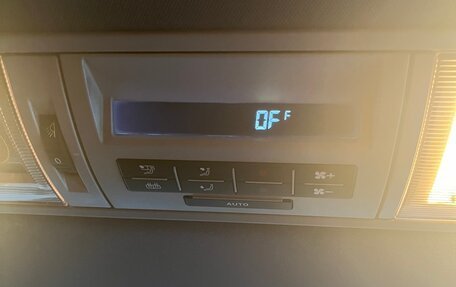 Volkswagen Caravelle T5, 2011 год, 1 600 000 рублей, 9 фотография