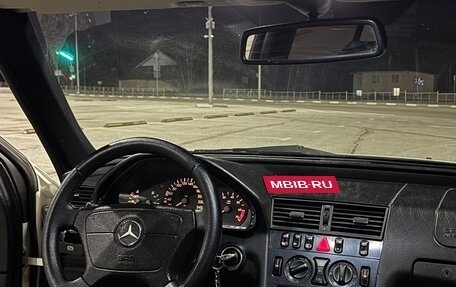 Mercedes-Benz C-Класс, 2000 год, 330 000 рублей, 4 фотография