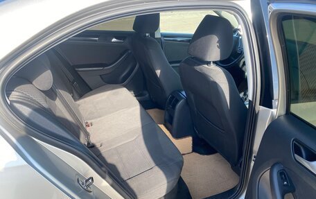 Volkswagen Jetta VI, 2012 год, 1 099 000 рублей, 6 фотография