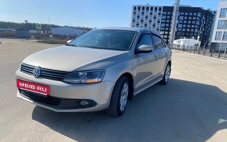 Volkswagen Jetta VI, 2012 год, 1 099 000 рублей, 3 фотография