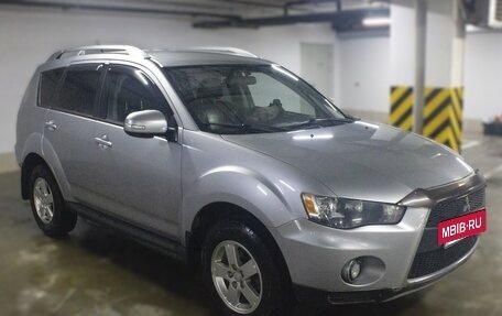 Mitsubishi Outlander III рестайлинг 3, 2010 год, 1 125 000 рублей, 8 фотография