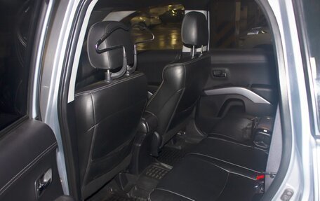 Mitsubishi Outlander III рестайлинг 3, 2010 год, 1 125 000 рублей, 14 фотография