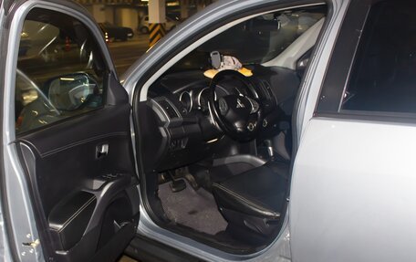 Mitsubishi Outlander III рестайлинг 3, 2010 год, 1 125 000 рублей, 16 фотография