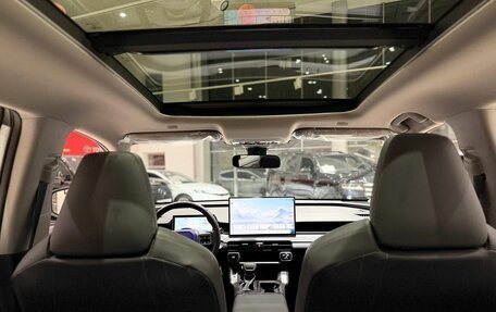 Toyota RAV4, 2026 год, 5 300 000 рублей, 16 фотография