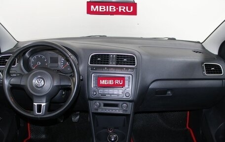 Volkswagen Polo VI (EU Market), 2013 год, 809 900 рублей, 7 фотография